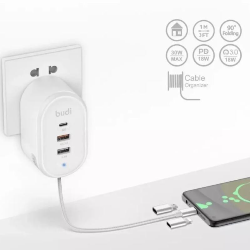 فيشة شحن جدارية مع كيبل USB-C و Lightning و Micro من budi